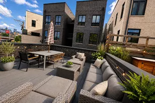 1340 W Walton St, Chicago, IL 60642 - Photo 29