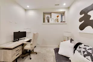 1340 W Walton St, Chicago, IL 60642 - Photo 13