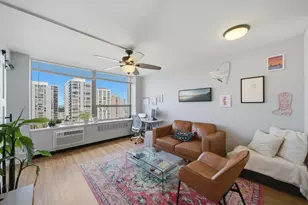 1360 N Sandburg Terrace, Chicago, IL 60610 - Photo 5