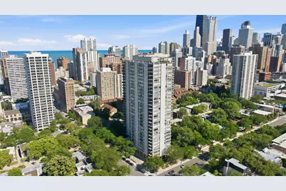 1360 N Sandburg Terrace #2104C, Chicago, IL 60610 - Photo 15