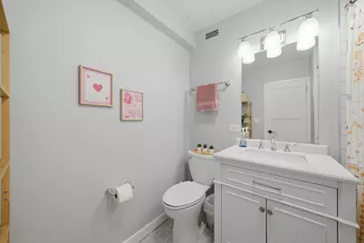 1360 N Sandburg Terrace #2104C, Chicago, IL 60610 - Photo 7