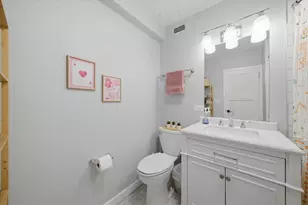 1360 N Sandburg Terrace, Chicago, IL 60610 - Photo 7