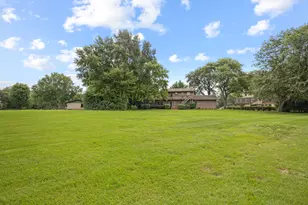 1150 Anne Ct, Sleepy Hollow, IL 60118 - Photo 3