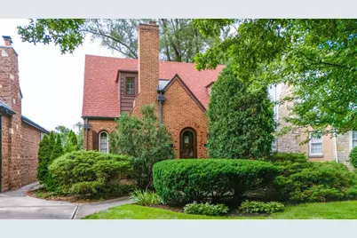 820 S Crescent Avenue, Park Ridge, IL 60068 - Photo 1