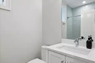 2448 W Moffat St, Chicago, IL 60647 - Photo 35
