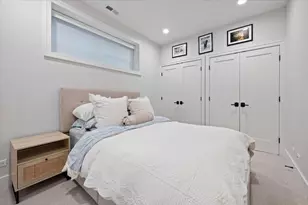 2448 W Moffat St, Chicago, IL 60647 - Photo 33