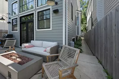 2448 W Moffat Street, Chicago, IL 60647 - Photo 45