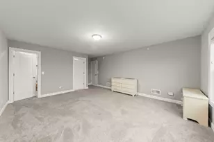9437 Parkwood Ln, Tinley Park, IL 60487 - Photo 19