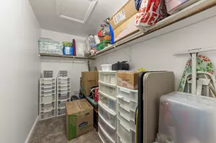 9437 Parkwood Ln, Tinley Park, IL 60487 - Photo 15