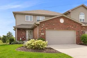 9437 Parkwood Ln, Tinley Park, IL 60487 - Photo 1