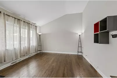9005 N Grace Avenue, Niles, IL 60714 - Photo 5