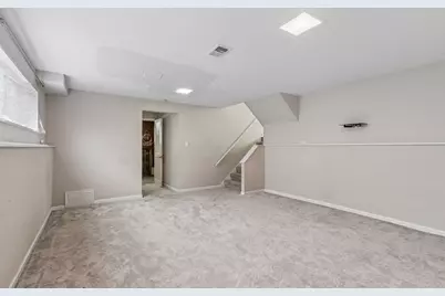 9005 N Grace Avenue, Niles, IL 60714 - Photo 17