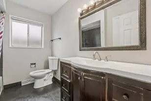 9005 N Grace Ave, Niles, IL 60714 - Photo 15