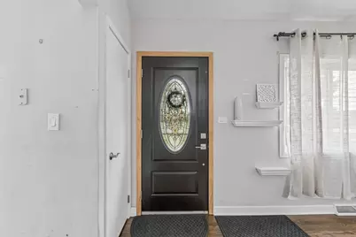 9005 N Grace Avenue, Niles, IL 60714 - Photo 3