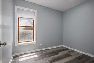320 S Whipple St, Chicago, IL 60612 - Photo 9