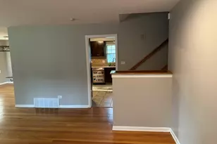 931 W Westwood Dr, Glenwood, IL 60425 - Photo 3