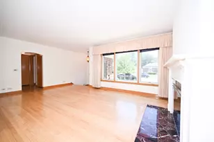 2250 Belleview Ave, Westchester, IL 60154 - Photo 3