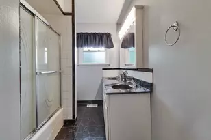 15406 Las Flores Ln, Oak Forest, IL 60452 - Photo 15