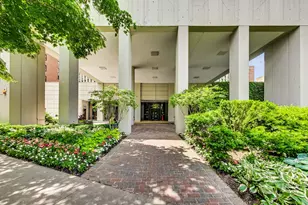 2626 N Lakeview Ave, Chicago, IL 60614 - Photo 3