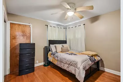 9009 S Dante Avenue, Chicago, IL 60619 - Photo 13