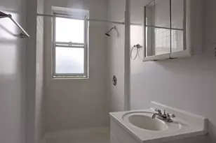 3042 W Wellington St, Chicago, IL 60618 - Photo 11