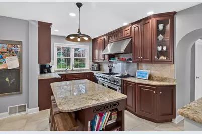 2429 Clinton Road, Rockford, IL 61103 - Photo 11