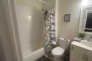 1002 Hidden Lake Dr, Buffalo Grove, IL 60089 - Photo 15