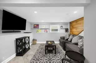 5811 W Patterson Ave, Chicago, IL 60634 - Photo 19