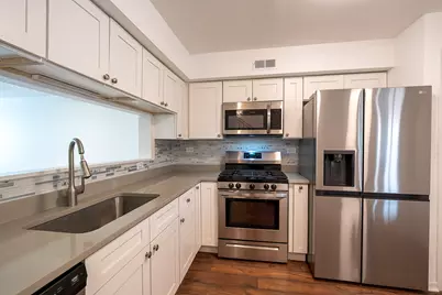 514 E Windgate Court #D, Arlington Heights, IL 60005 - Photo 9