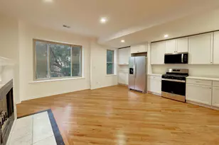 1301 N Oakley Blvd, Chicago, IL 60622 - Photo 3