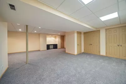 2218 N Williamsburg Street, Arlington Heights, IL 60004 - Photo 31