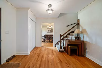 2218 N Williamsburg Street, Arlington Heights, IL 60004 - Photo 3