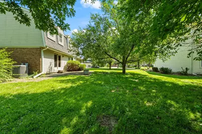 2218 N Williamsburg Street, Arlington Heights, IL 60004 - Photo 35