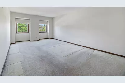 2218 N Williamsburg Street, Arlington Heights, IL 60004 - Photo 17