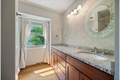 2218 N Williamsburg Street, Arlington Heights, IL 60004 - Photo 25
