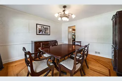 2218 N Williamsburg Street, Arlington Heights, IL 60004 - Photo 9