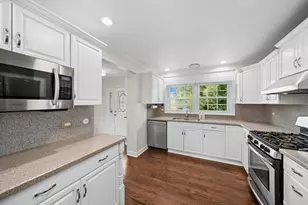 8227 W Orchard Dr, Frankfort, IL 60423 - Photo 9