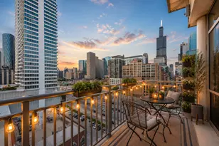 770 W Gladys Ave, Chicago, IL 60661 - Photo 7