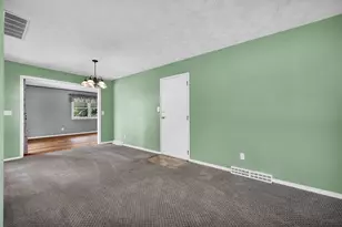 221 Ivanhoe Way, Bloomington, IL 61701 - Photo 7