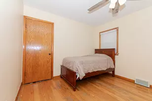 3648 W 69th St, Chicago, IL 60629 - Photo 9