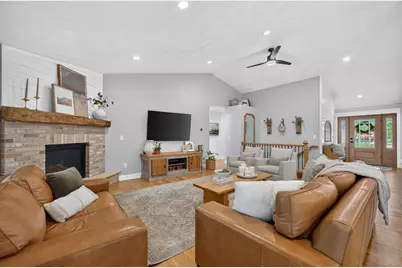 7509 Cherry Hill Road, Cherry Valley, IL 61016 - Photo 9
