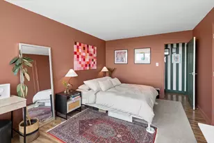 3930 N Pine Grove Ave, Chicago, IL 60613 - Photo 15