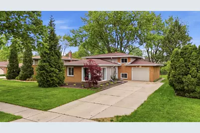 5 S Waterman Avenue, Arlington Heights, IL 60004 - Photo 1