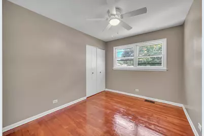 10 N Adams Drive, Addison, IL 60101 - Photo 15