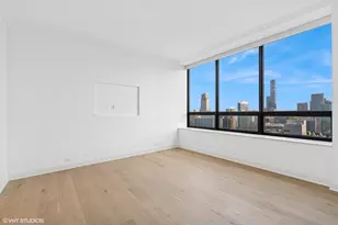 180 E Pearson St, Chicago, IL 60611 - Photo 21