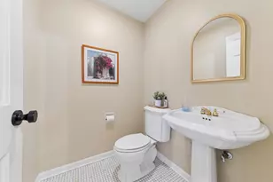 117 E Madison Ave, Wheaton, IL 60187 - Photo 11