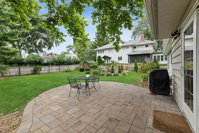 117 E Madison Avenue, Wheaton, IL 60187 - Photo 21