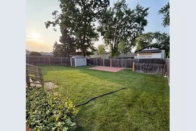 2724 Hyde Park Avenue, Waukegan, IL 60085 - Photo 5