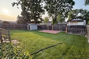 2724 Hyde Park Ave, Waukegan, IL 60085 - Photo 5