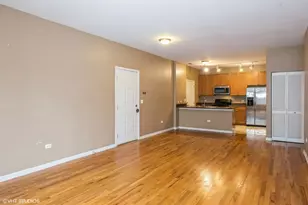 758 W 15th St, Chicago, IL 60607 - Photo 5